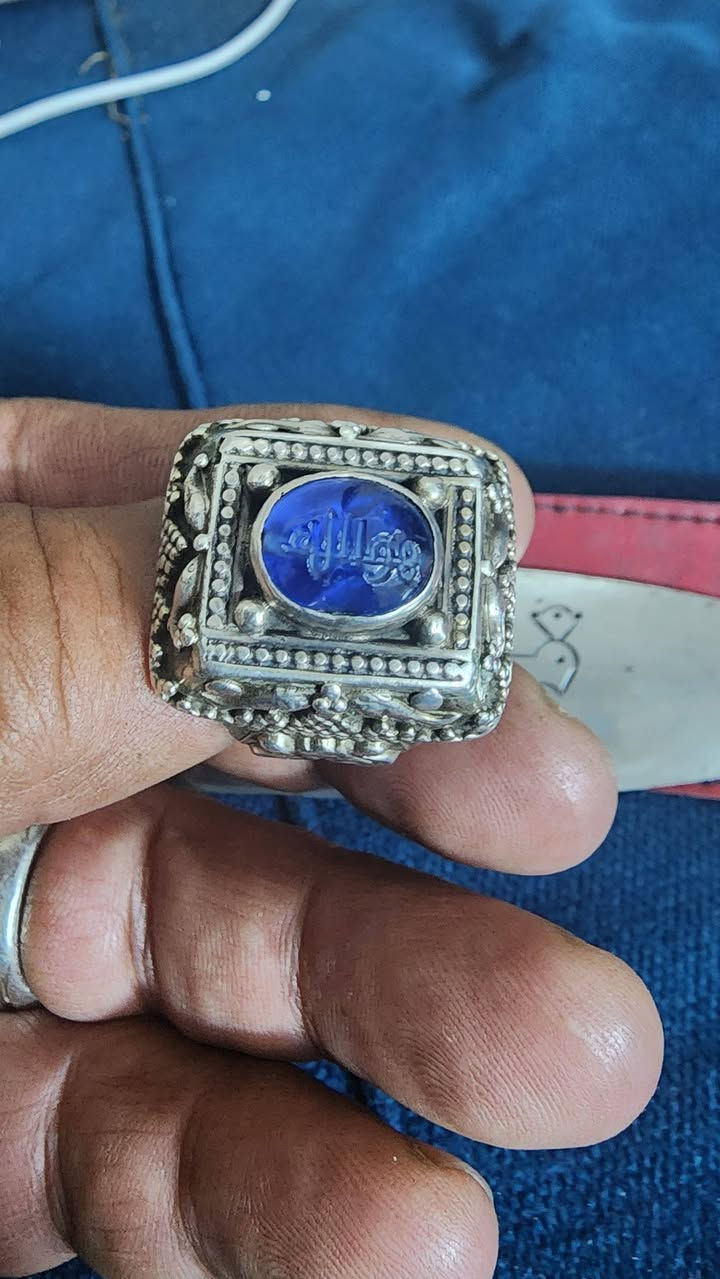 خاتم زفير الماني مرصود منقوش  هو الله    قديم 
200     وبي مجال


**إذا كنت صاحب هذا الإعلان وتريد حذفه لأي سبب، رجاءا أرسل رسالة إلى الدعم الفني**