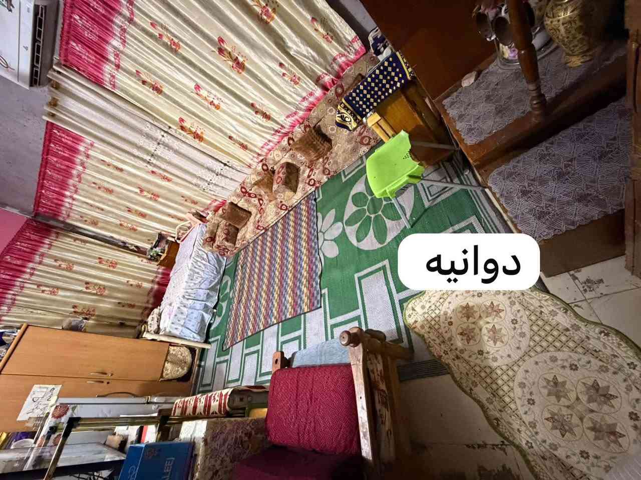 سلام عليكم 
بيت البيع قبله اربع تلاف بسايدين الطب العدلي على شارع كلش طابو صرف بيت ورثه 
مساحه البيت 200 متر بناء قديم يصبح قطعه 
(طارمه وهول ودوانيه وهول جبير وغرفتين كبار ومطبخ وحمام داخل وحمام خارجي ومنور داير البيت )
استفسار على رقم ***********
وتساب ***********
