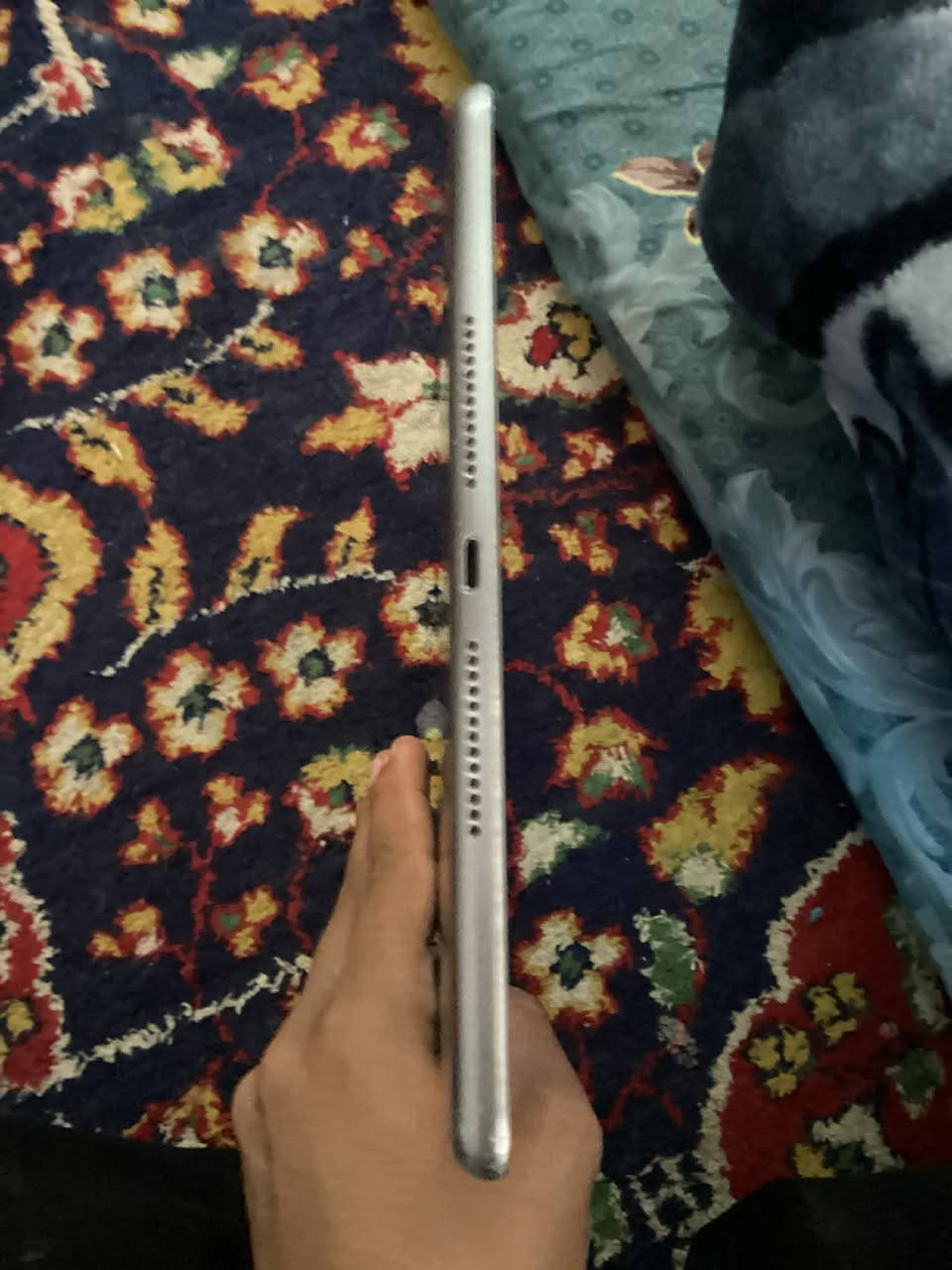 السلام عليكم يباد 8نضيف بوبجي60 ما مبدل بي شي فقط مكسور الحساس السعر 150وبي  مجال مكان النجف التصال*********** إلا يباد مكسور حساس
