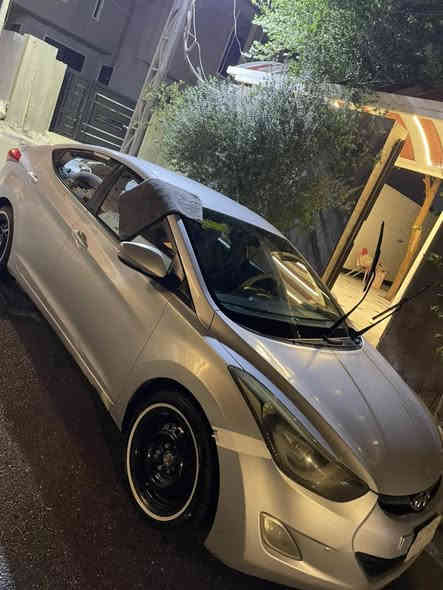 السلام وعليكم سياره النتر للبيع 2012السياراه مكفوله بس بيها باب مبدل كير مكفول مكيفه مكفوله حداديه مكفوله والسياره جديده مثل ما موضحه بل صوره السعر 95وبيها مجال قليل الاستفسار والاتصال على الرقم***********
