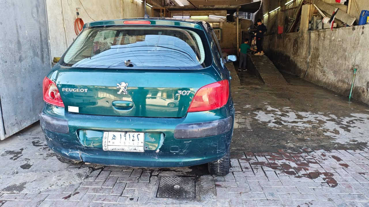 سلام عليكم بيجو فرنسي. 307.  للبيع مكان سياره بغداد سبع ابكار سعر 40ورقه وبيها مجال اتصال ***********
