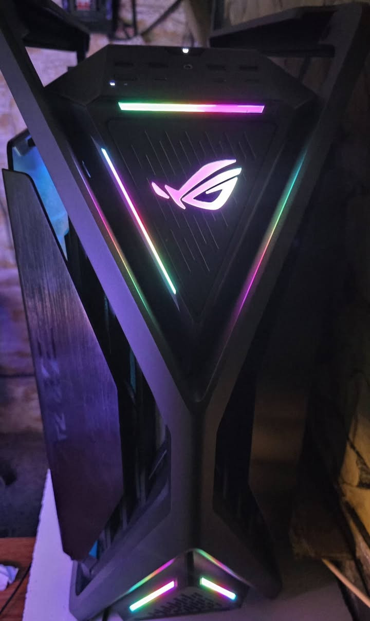 السلام عليكم
كيس مواصفات قويه وحلوه للبيع
CPU . R9 9950X3D
M.B . ASUS ROG X870-F
COLER . ASUS ROG 360
POWER . ASUS ROG 1000W
CASE . ASUS ROG HYPERION
GPU . ASUS TUF 5080
M.2 . SAMSUNG 1T 990 PRO
RAM . 32GB 7200 HZ
السعر : 4 ملاين ونص 
مكاني بغداد  ***********
