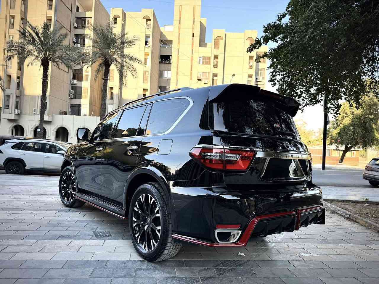 نيسان باترول نيسمو
محرك V8 – سلندر
سيارة تجمع بين الفخامة والطابع الرياضي العنيف 🔥

✅ المواصفات:
 • محرك 5.6 لتر V8 بقوة عالية وأداء نيسمو الرياضي
 • ناقل حركة أوتوماتيك 7 سرعات
 • دبل (4WD)
 • نيسمو رياضي أصلي (جناح، ديفيوزر، عادم رياضي)
 • رنكات نيسمو قياس 22 إنج
 • داخلية جلد أحمر وأسود بطابع رياضي
 • شاشات أمامية + نظام ملاحة
 • كاميرات 360 درجة
 • بصمة تشغيل ودخول ذكي
 • فتحة سقف
 • نظام صوتي فاخر
 • تبريد وتسخين مقاعد

💎 سيارة نظيفة جداً وجاهزة للاستخدام
مناسبة للّي يريد سيارة تجمع بين الفخامة والهيبة والقوة بنفس الوقت.
مكاني بغداد زيونه 
📞 للاستفسار: ***********
