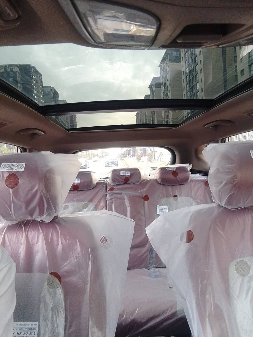 توسان ٢٠٢٠ شركت الكاصد ٥ عدسات فول الفول  ماكو داعي اشرح المواصفات فول نضيفه جدن  كلش حلوة مكينه ٢٠٠٠ دوش مكينه وكير بلاد ما مفتوح بدون تنقيص بدون بخار السيارة بهه بنيد وجاملغ مصبوغ و الجاملغ الثاني شويه بي صبغ نص والباقي مكفول بيع أو مراوس العنوان بغداد الكرخ حي الجهاد ١٧٨ وبيهه حك جيتك ***********
