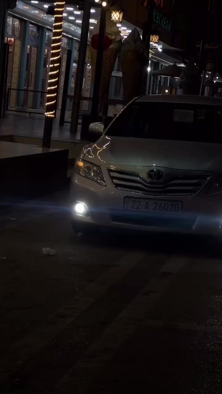 كامري 2010 LE كه نه دي سه ياره كه 196هه زار روشتوه يه ك پارچه ي هه يه بونيتي سبوغه ناو ره ساسي ئيرباگي نه ته قيوه گيري به شه رت مه كينه ي سه رفي هه يه تا ٢٠٢٦ سه نه وي تازه يه كوبوني به نزيني هه يه ژماره *********** شوين كه ركوك
