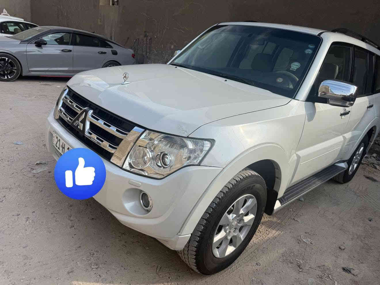 السلام عليكم 
باجيرو موديل (٢٠١٤)   فول مواصفات حبتور ١/١ كوشن جلد  سقف سلايت تحكم استيرن فور ويل  وتحديد سورعه ثلاجه  مرايه شفط تبريد مركزي (٣ )مقاعد فور ويل٤×٤ لايت زينون زراگات لايت سيستم سماعه امپري فاير دمام  سياره جديده  تخم اطارات   محرك (٣٥٠٠) گير ومحرك وحداديته مكفول ماشي (185) الف گشرمكفول من صبغ  و تعديل  وتبديل فقط تكحيل بصيط بيهه سعره (182) ورقه مكانه بغداد السيديه  (***********
