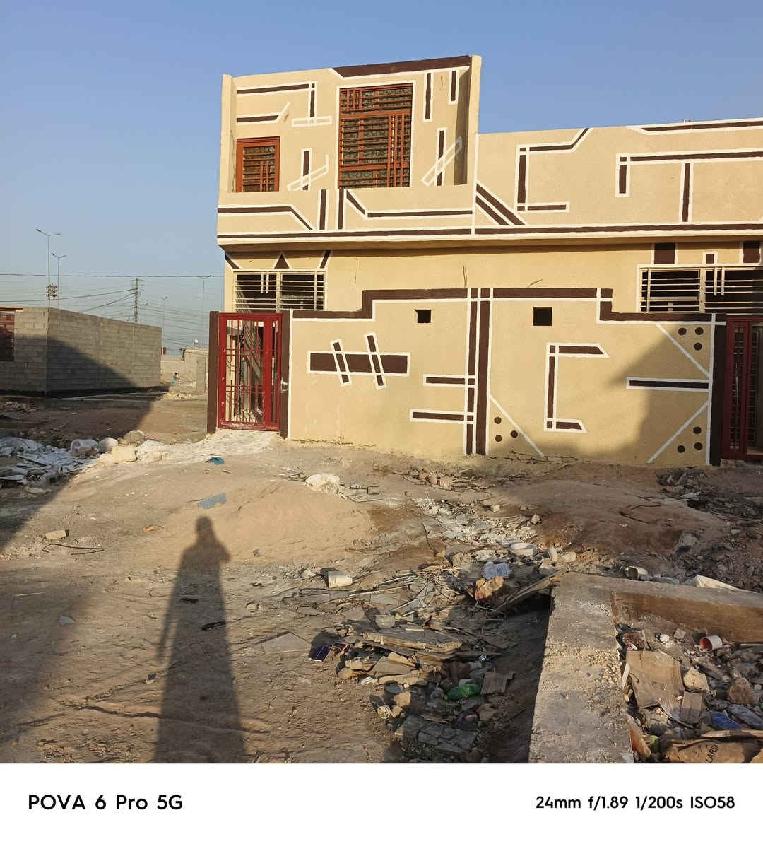 بيت ٥٠متر في كربلاءللبيع طابقين الأرضي استقبال وصاله ومطبخ وطابق ثاني غرفة وصاله وصحيات وكافة الخدمات يبعد عن شارع ٥٠متر ويبعد عن الإمام ٤كيلو ٥دقائق بسيارةة
***********
