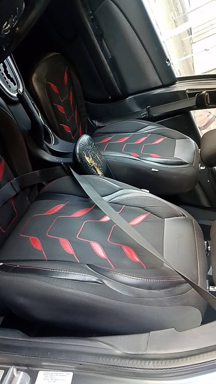 السلام عليكم دوج افنجر 2012 محرك 2400 حادثه باامريكا باب ايمن  البنيد جارد وصبغته وبيها الدوسة صبغ والباب الي خلف الصدر وداير جاملغ مشخط وصبغته كير محرك تبريد كلهن عليهن ادامة ماعدا الصدر يرادله ترتيب 
والصور تحكم السعر 75 وبي مجال 
***********
