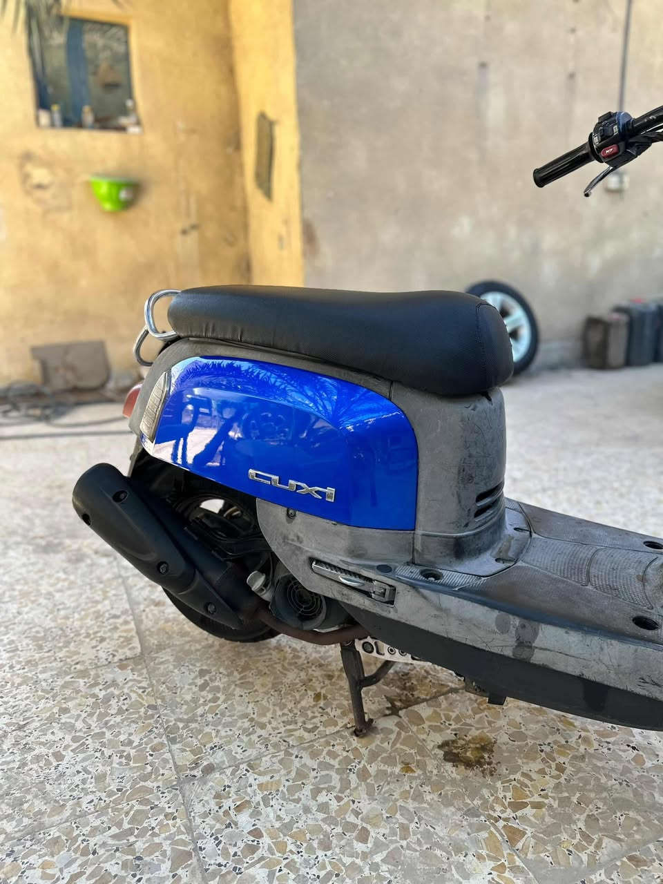 السلام عليكم
بوليس ابلادي 49
مال حاويه طلعتها قبل 4 ايام
ختم ويا الداخل دواخل ملاح فول 
دراجه نوزل شلعه ومعدل تخبل 
مكاني بابل السعر950 قفل. 
رقمي واتساب *********** 
ولماسنجر مفتوح.
