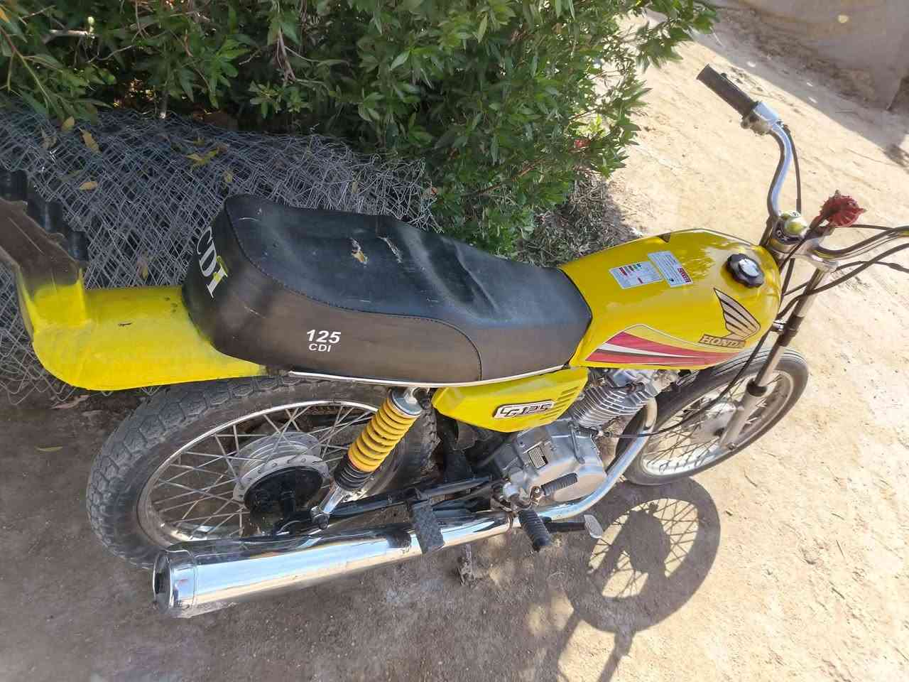سلام عليكم دراجه نامه شلاجمه رياضي دراجه كلك كلك موديل 25 شاصي 20 دراجه مال جناي مكفوله من السرقه كفاله عامه دراجه خير من الله واحله من الصوره مستعجل عل بيعتها سعر 500 وبيها مجال *********** اتصال فقط خاص ماكو

