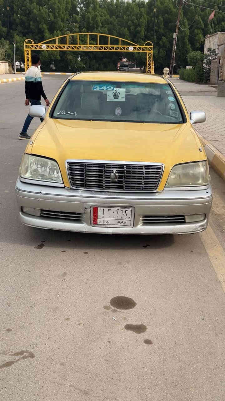 السلام عليكم ملكة للبيع موديل 2003محرك ديفور الصغير حداديه جيده كهربائيات كلها شغاله بيها كصة قماره فقط وبيها دحجات قليله ماواصله للداخل مشموله بقرار 48 وعليها غرامات 3ورقات تنزل من سعرها سنويه صاقطه من سنة 2023 السعر 70وبيها مجال مكاني واسط قضاء الصويره ***********
