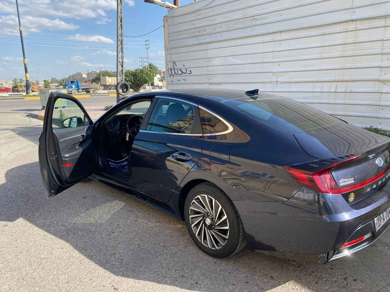 سوناتا (هايبرد 2500) مديـل 22

فول مواصفات عدا الفتحة :

تحكمات ستيرن 

شاشة (كار بلي واندرويد)

شفات ستيرن 

5 انظمة سرعة 

اشاير بالمري

صندوق ذكي 

سياره تبريد وتدفئة 

حادث شبر ونص بنيد 

وبارد بالجاملغ الخلفي حك شبرين 

محرك وكير مكفولات  

السعـر ١٥٥$


**إذا كنت صاحب هذا الإعلان وتريد حذفه لأي سبب، رجاءا أرسل رسالة إلى الدعم الفني**