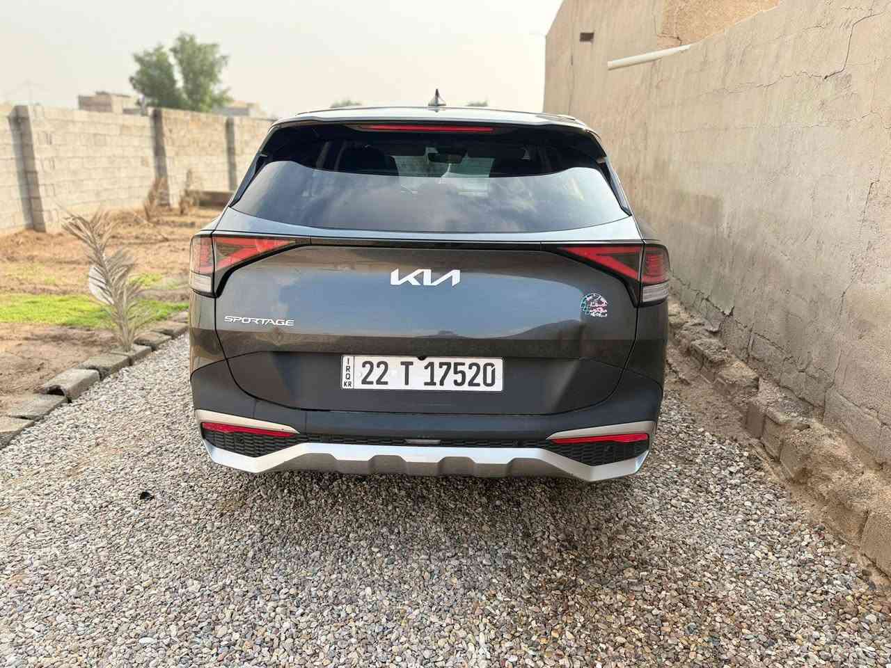 السلام عليكم
للبيع كيا سبورتج2023  فول ماعدا فتحة السقف بجم كبس شركة – كلين تايتل
2023 KIA Sportage, EX
وارد أمريكي ، رقم اربيل ، اللون نفطي ، بصمة تشغيل ، بصمة أبواب ، رادرات امامي وخلفي ، حساسات امامية وخلفية ، كامرة خلفية ، كشنات جلد ، كشن السايق كهربائي ،  محرك 2500 ، بدون صبغ وبدون تبديل ، الايرباكات كلهن سليمة ، ماشي تقريبا 45 الف ميل ، لد امامي نهاري ، لد خلفي ، تدفئه كشنات ، نقطاط عمياء ، مانع انزلاق ، مثبت سرعه ، رادار مسار ،  تبريد قطعتين ، هاند بريك دكمه ، شاشه لمس ،  اوامر صوتيه ، نظام فحص ضغط الإطارات ، اربع وضعيات قيادة ، فول تحكم ستيرن ، صندوق كهربائي ، هاند بريك دكمه 
السعر 215 ورقة مع الرقم وبي مجال

بغداد مكان 
رقم الهاتف ***********
