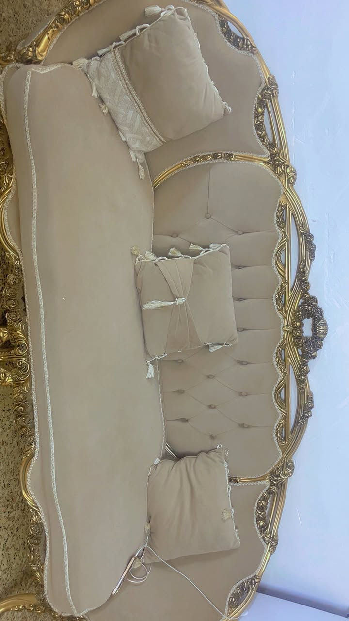 السلام عليكم تخم مصري جديد عشر مقاعد استعمال قليل جدا  سعر مع البوفية مليون و300 مكاني بغداد حي العامل


**إذا كنت صاحب هذا الإعلان وتريد حذفه لأي سبب، رجاءا أرسل رسالة إلى الدعم الفني**