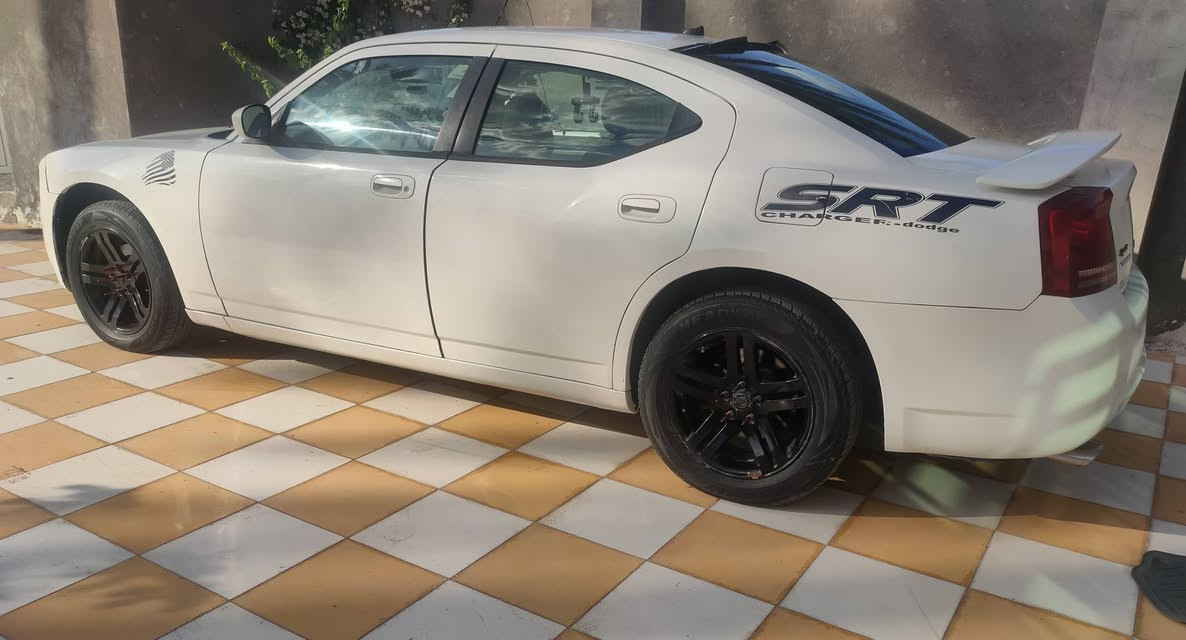 جارجر 2008 رقم دهوك الجديد بأسمي سنويه إلى 2027 تخم تاير جديد حداديه جديده كهربائيت كله شغاله محرك خير من الله نضيف ضربتها بالجنطه وبيه كم قطعه صبغ بس اني ابيع احزام افضل الي والك مكانها بابل /القاسم السعر 105 رقم الهاتف***********//الاثير *********** بيهن واتساب
