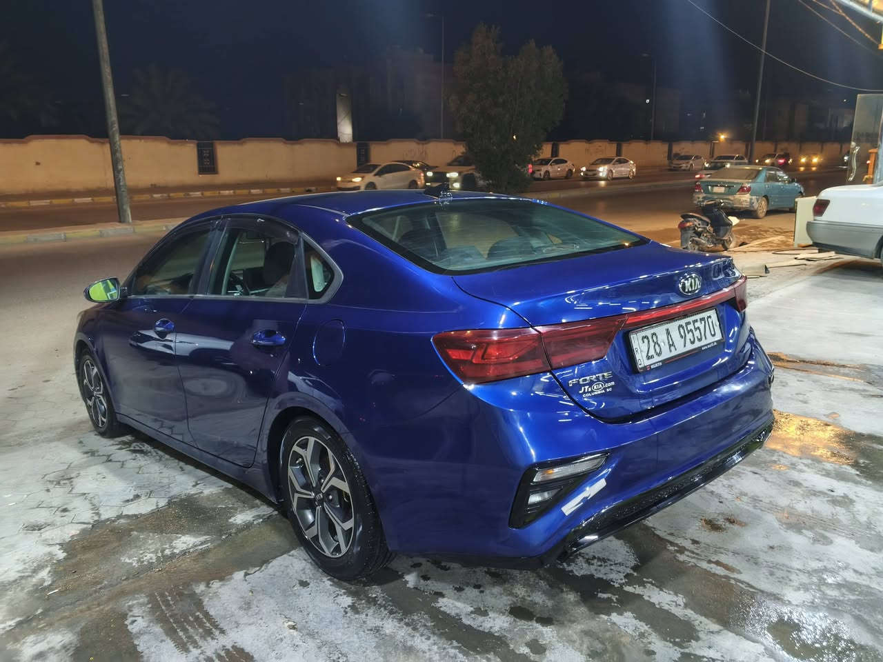 سلم عليكم فورتي موديل 2020 سياره نضيف حادث امريك كلين وبلعراق صار بيه
مكانين بارد مابينات رادار امامي سيه حلوه رقم نجف معوقين 
سنه وتفك ماشيه 190 مل سعر 126 وبيه مجال مكاني النجف 
***********
