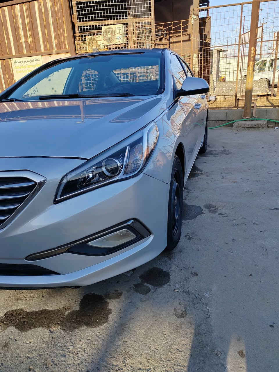 السلام عليكم سوناتا كارتون السياره جديده دخول جديد ادوات تبريد حداديه تخم تاير مكينه كير ويلات كله جديد رقم وسنويه شمالي حساسات خلفيه كامره شاشه نقص ما بيها موديل 2017 غاز ابلاد كارتون السياره العنوان البصره استفسار *********** امراوس ماكو مشكلة
