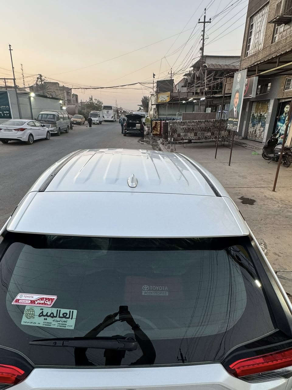 السلام عليكم
راف فور خليجي 2023 عبد اللطيف هايبرد عداد المسافة 100 الف وقابل للزيادة بيهة ملاحظات بارد خلف باب السائق خدوش    مكينة 2500 وبقية المواصفات المعروفة للخليجي مكان السيارة حي اور ***********
