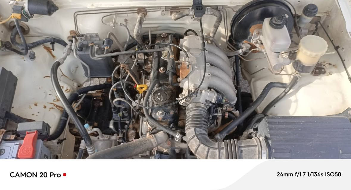 السلام عليكم سيار ه نضيفه مكفوله الرقم ***********
