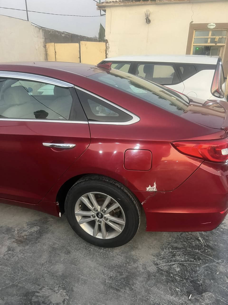 سوناتا 2015 امريكي محرك 2400 بيه صفحه صبغ فقط بدون دواخل 
السعر 107
*********** بابل
