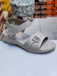 صندل • كعب 3سم • خانقين