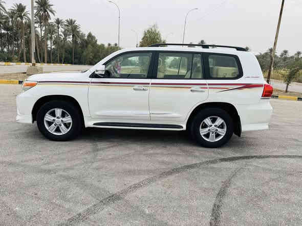 ﷽
  🔥🔥بسعر مناااااااسب جدا🔥🔥
‏‎سلام عليكم 💛 
 للبيع 🌹  😍💛 🌸 
لاندكروز 🔥 2012 💣 فطيم🚀 GXR
السياره احله من الصور بالحقيقه 
فول مواصفات 1/1 💯 :
1- فتحة 🕳️
2- بصمة 🔐
3- محرك وكير كفالة 
4- حساس خلفي وامامي 🎶🔊
5- ثلاجة 🥶
6- 2 كراسي كهرباء ⚡
7- تشغيل عن بعد 💥
8- شاشات عرض 💻
9-كامرات 2 دوارة 👀
10- 8  ايرباك 
11-دفع رباعي 🎮
12- رقم اربيل تريد وكاله اتريد تحويل
حجم المحرك: 4000 ✅ مامفتوح 
معروفة موصفات البريم فول 
 كفاله عامه وشرط الفحص ✅  
جديدة بمعنى الكلمه شرط تراي زيرو  تخم تاير حدادية تبريد جاهزة من كلشي مابيها اي نقص وبالعافية ع تكون من نصيبه
بأسمي شخصياً  تحويل مباشر  

🟩 السعر المطلوب ( 350 🔐                          

 لاستفسار الاتصال 📲***********
تحياتي لجميع 🌹 🌸 🙏🏻
الموقع 
‏https://maps.google.com/?q=32.753235,44.410568

‏‭
