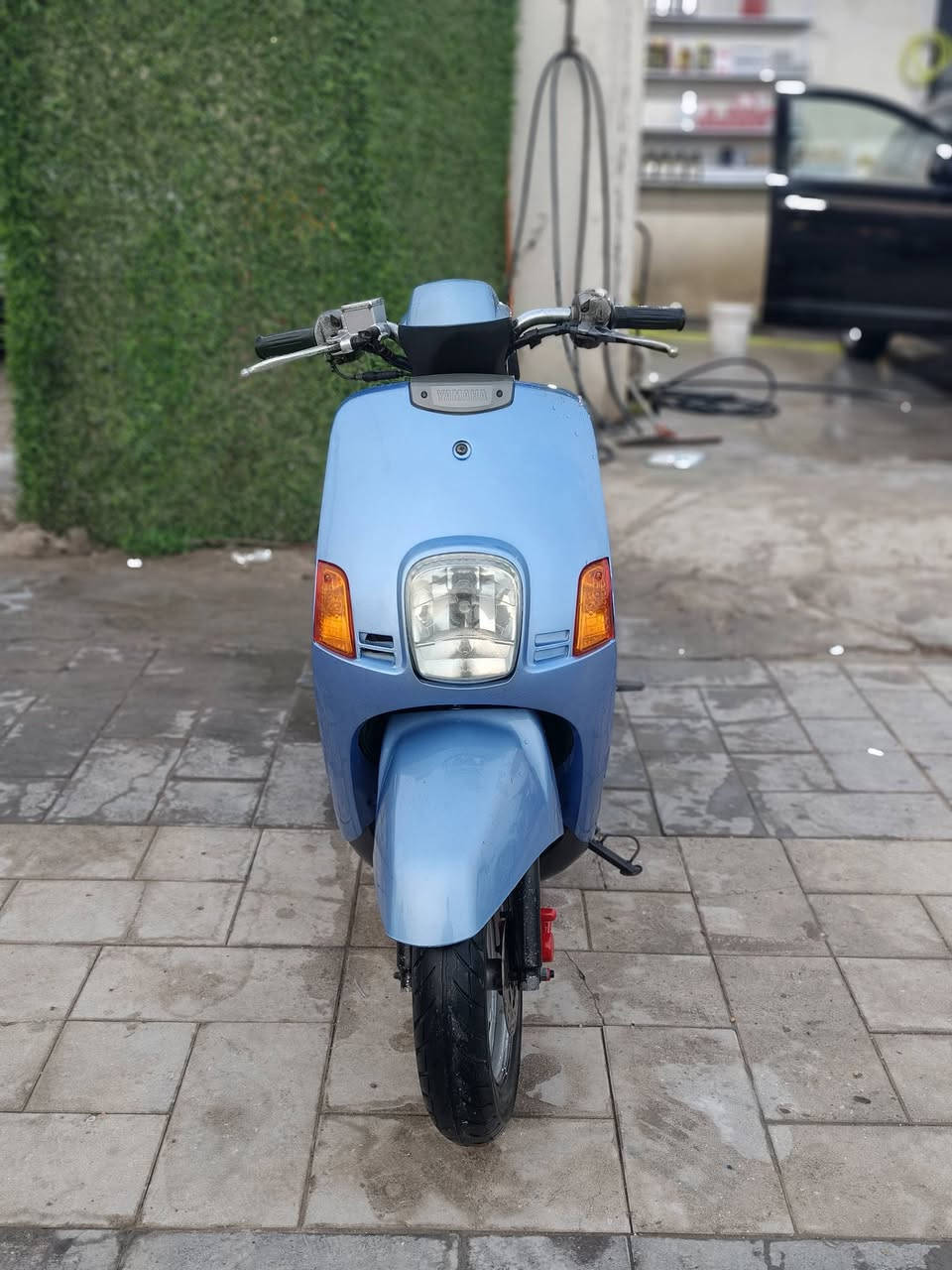 السلام عليكم 
دراجه ماكس بوليسي
طلعه حاويه بشهر ٧ دراجه برغي ما مفتوح معدل شرط ١٢٠
كفراته تايوان والبلاد موجودات كلشي شغال بيها من عده عداد السرعه سعرها مليون وبيها مجال حق الجيه يعني ٩٥٠ قفل قفل
مكانه ناصريه مركز رقم التواصل ***********
