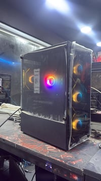 pc عدد 8 موصفات داخل المنشور  السعر كلهن 7.600  سعر المفرد مليون نهايت...