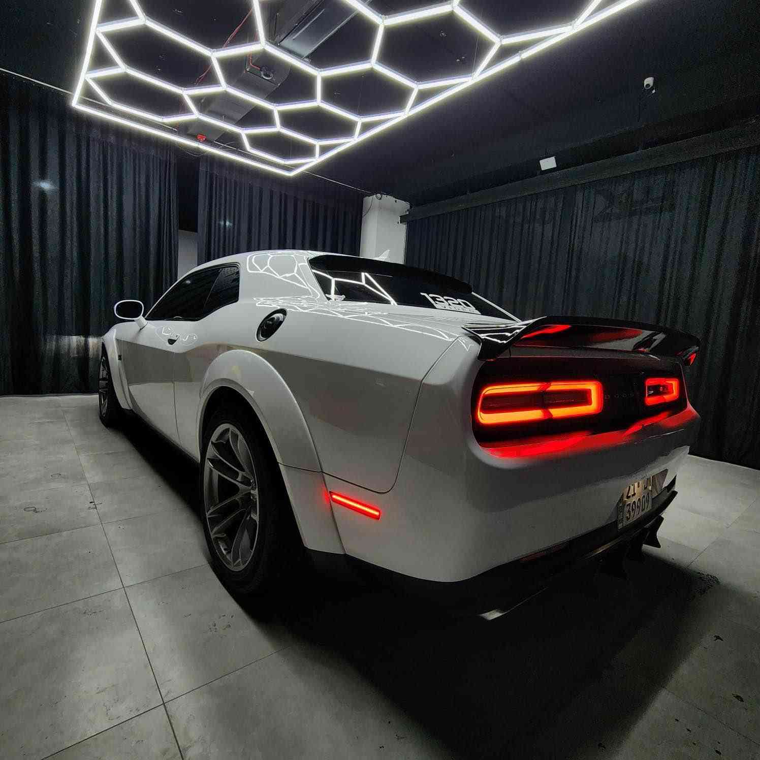 جالنجر وايد بدي بلادي موديل ٢٠٢١ 
جامرلغ سكن + بنيد صبغ
ماشية ٦٠ الف كيلو فقط

السيارة كاملة من كل النواحي سيرفزها حصراً من وكالة Voltronic 

التزويدات:
ثلاجة هولي سنايبر
شوتة AFE
داون بايب
سستم صالنصات
ولف حماوة ريسنك
نوزلات ريسنك
بلكات ريسنك
فيت بم ريسنك
ستيرن كاربون RPM
قبضة الگير شركة HURST

برمجة البطل مصطفى ايكل

سعرها $270 و بيها مجال قليل جداً مكاني السليمانية
*********** السليمانية, العراق
