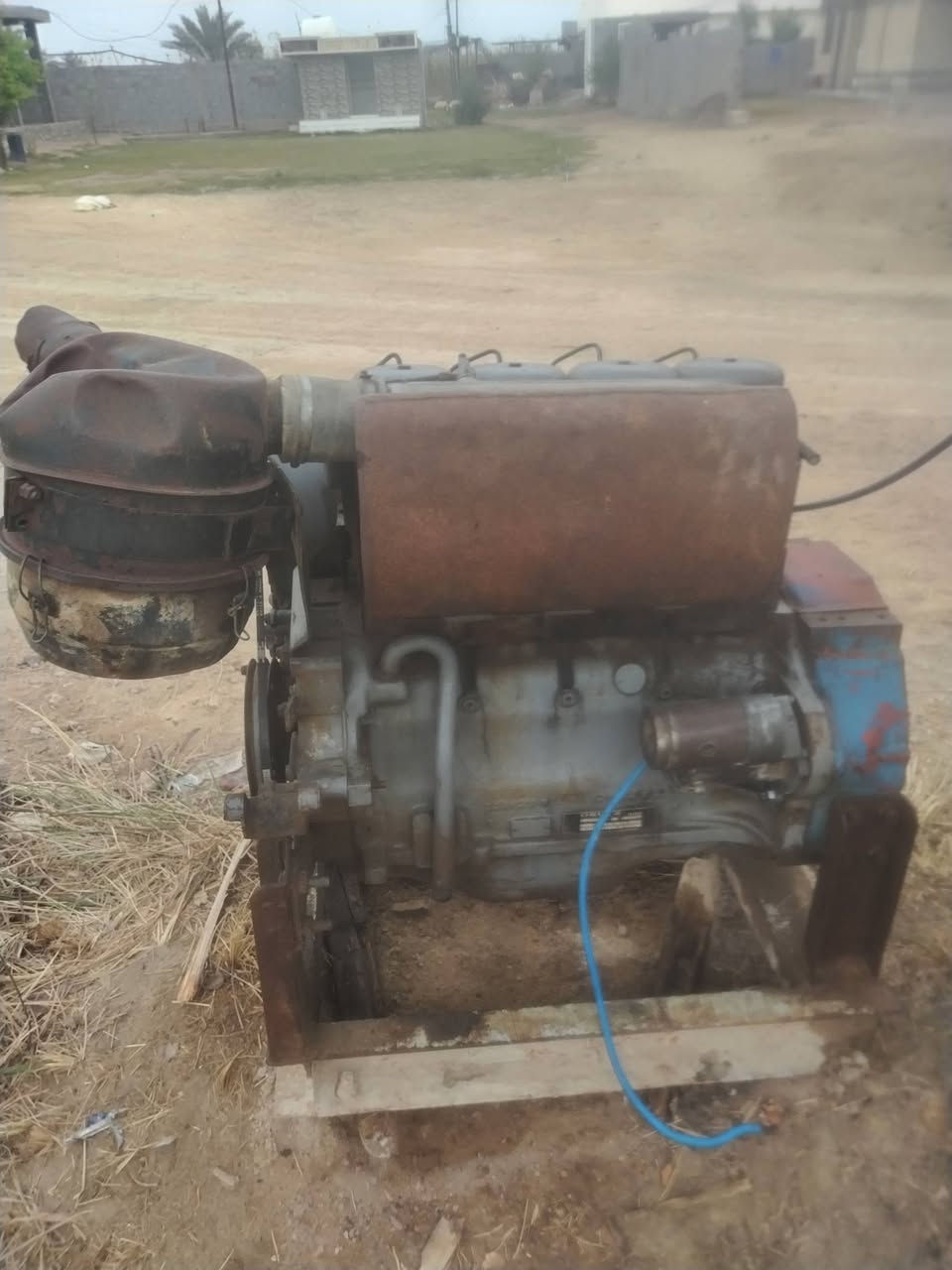 السَلٱمٌ عـَلـْيگمّ محرك دويس 4بستم لبيع فقط لستفسار هاذه رقم صاحب المحرك *********** المكان الانبار الصقلاويه
