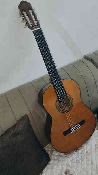 للبيع...
گيتار ياماها C40 الأصلي صنع إندونيسيا ،
ما يحتاج اشرح عنه هو يتكلم

سليم من اي ضرر بحالة الوكالة نظافة 100%
يأتي مع كافة ملحقاته
كابو أصلي
ريشتين
حقيبة جنطة

سبب البيع : احتاجيت فلوسه
السعر 135 وبيه مجال بسيط جداً
رقمي ***********
واتساب فقط
