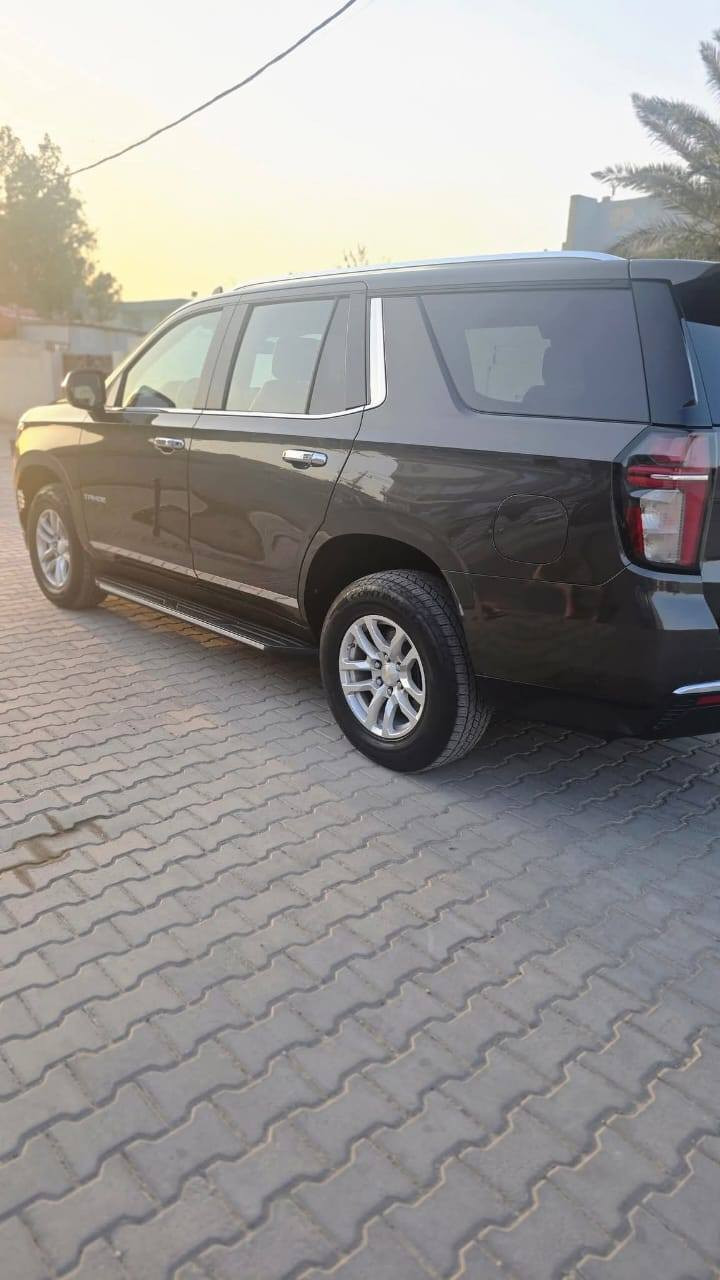 تاهو 21 كفاله عامه بس هاي الضربه مال الدعاميه بيها رقم بغداد بجم بريمير  جاهزه للاخير السعر 390وبيها مجال حك الحيه  علمنا السياره ماشيه 65الف حقيقي مكان السياره البصره  للاستفسار ***********
