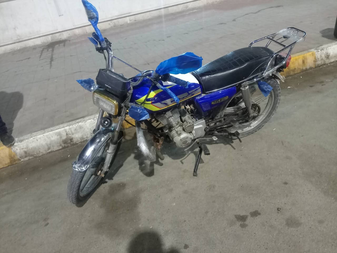 سلام عليكم موطور ايراني للبيع موديل 2020 كهربائيات كامله مابي نقص اي شي صلف هندر كله شغال سعر 450 وبي مجال المكان الرمادي التأميم رقم ***********
