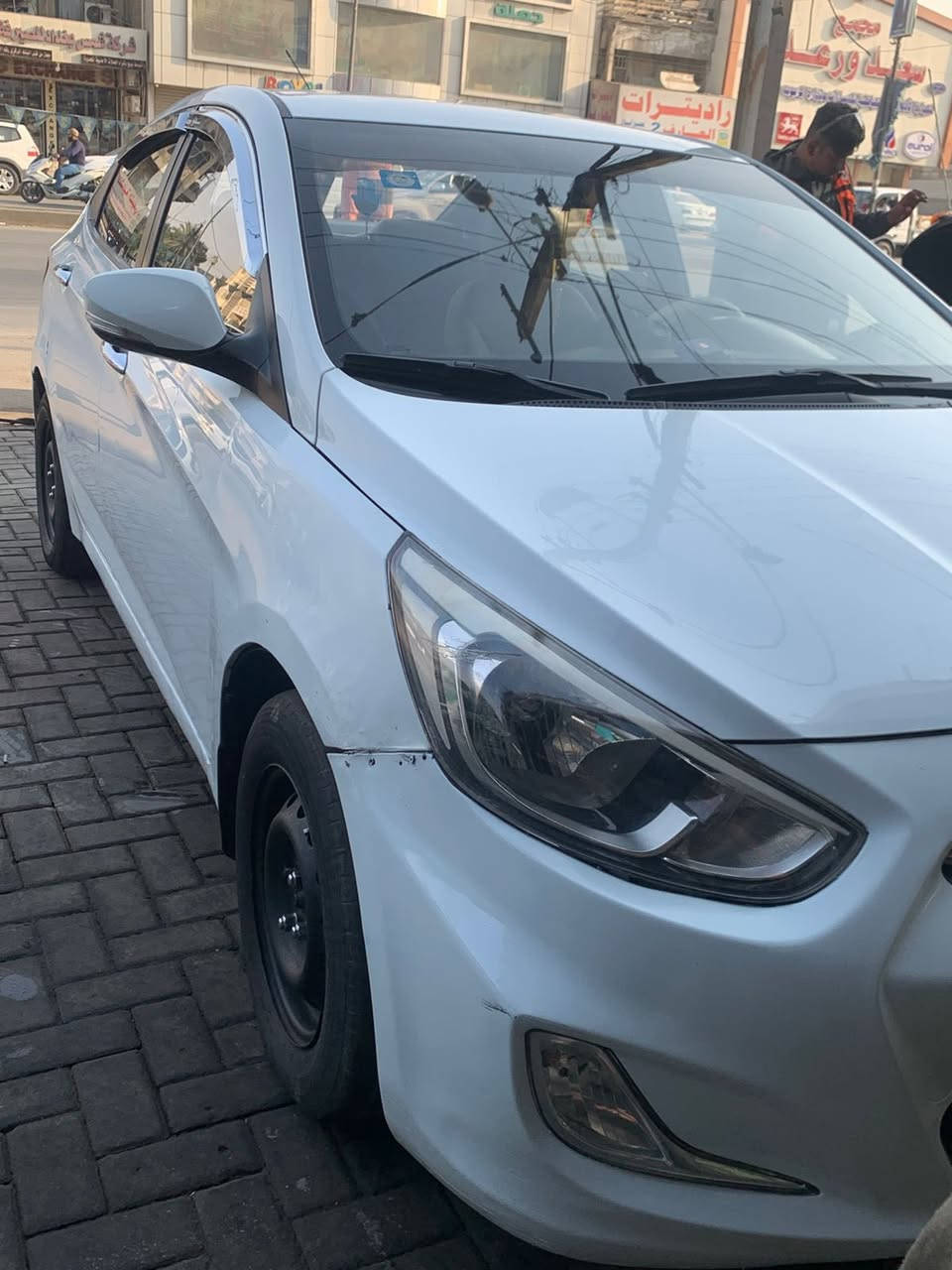 اكسنت 2016
سياره بيه باب مكينه كير مكفولات 
تخم تاير 
صدر جديد 
السياره جاهزه ومابيهة اي نقص 
وحلا من الصور 
رقم بغداد  بسمي سياره
معروضه 90
عنوان بغداد شارع فلسطين
***********
