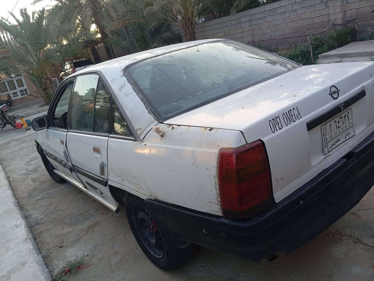 سياره أوبل موديل 1990 رقم ديالى سنويه 28 تحويل مباشر محرك 20 خير من الله بيهة شوي نواقص شرط التحويل سعر 18 وبيهة مجال ***********
