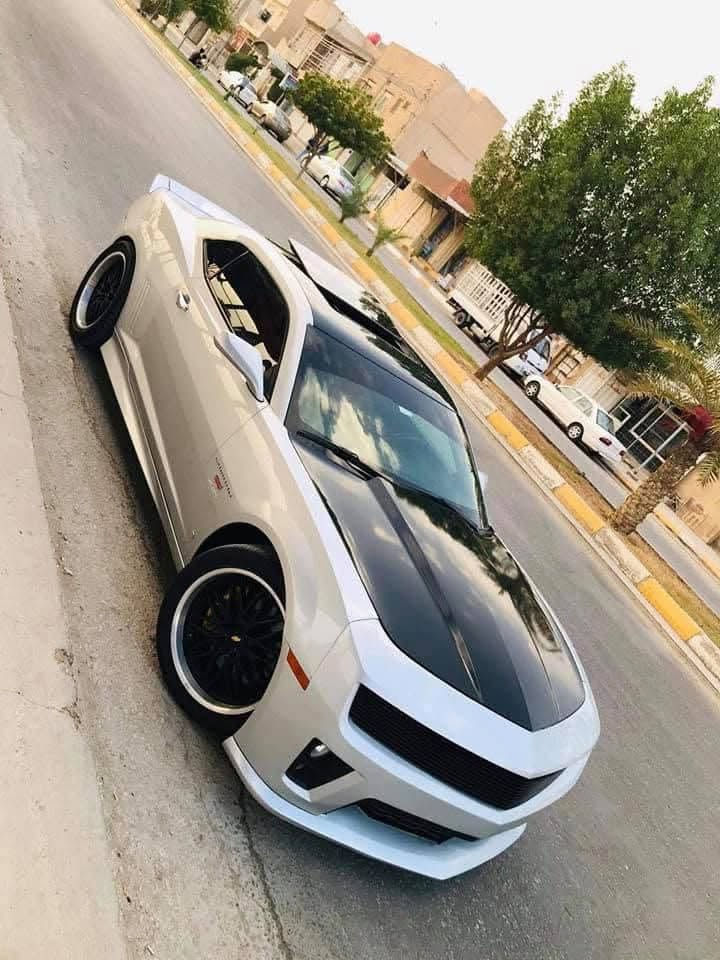 السلام عليكم يابة 👋🏻
صلو ع محمد وآل محمد 🤍.

كمارو 2010 SS 6200cc 

الحادث : السيارة كلين تايتل بدون حادث 

ملاحظة : السيارة بدون قطرة صبغ 

السيارة قوية ونضيفة ومتتقارن بالمهجومات 

السيارة صاروخ ارضي 🚀 

المواصفات والإضافات العليهاا 

1. فتحة (سلايد روف) 

2. سستم صوت BOSTN 

3. كشنات كهرباء 

4.شوته KN 

5.هدرز دوك ثرولي لونك تيوب 

6.دبات HT POWER تطفى وتشتغل شوكت متحب ع الريمونت 

7.دواسات جانبية 

8. عليها ويالة اصلية تو سايز 

9.حشوة گير 

10.تخم تاير جديد 

11.تحكم استيرن 

12.داخل جلد احمر واسودّ ستوني مدوشمهن 

13.جناح خلفي 

14. الكير مزود بحشوة ZPACK من امريكاا 

15. رقم بغداد الجديد

16. عليها شباك امامي موجود قطعتين بالعراق بس 😂🌝

السيارة نضيفة وحلوة ونصبتها تخبل واحلا موديل بموديلها حرفياا 

السيارة عليها إدامة كاملة من فلاتر ودهن وبانزين ومحرك كلشي حرفياا 

تفاصيل اكثر خاص

 ***********

للمراوس شعندك نزل 

حسب القناعة
