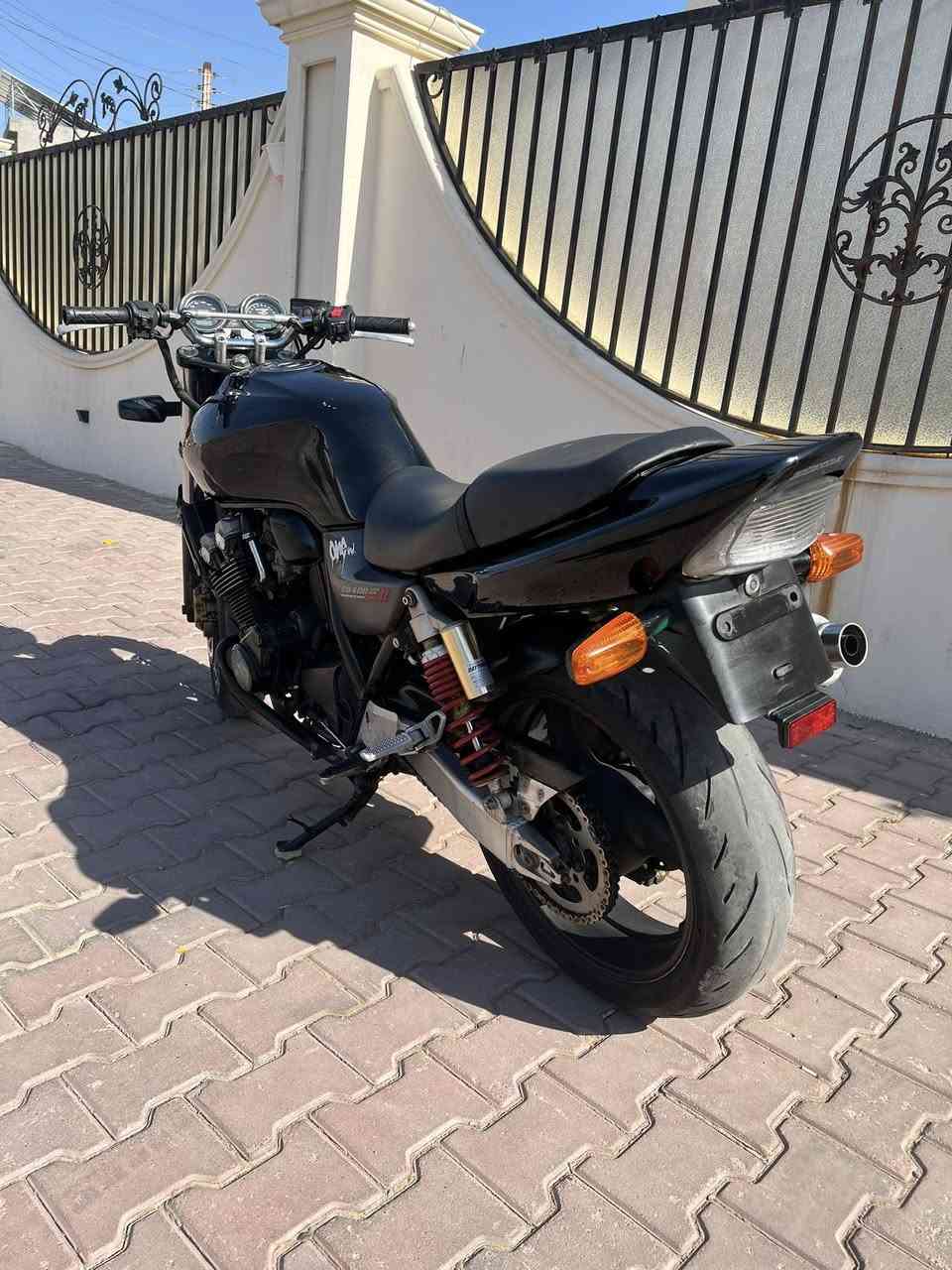 اقرأ المنشور ورها اتصال استاذي
سي بي فور هابير 16 كفاله عامه 
رمبه الدرجة 
ماشيه 66ميل مو كيلو متر 
بدون صبغ كير محرك كهربيات كلها شرط 
العنوان كركوك  السعر 19بي مجال 
شراي اتصال ***********
