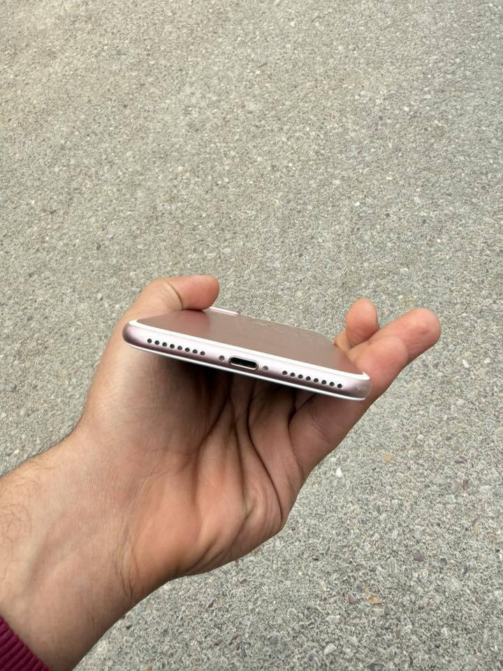 مكلف بل نشر 

سعره130 وبي مجال 
السلام عليكم. ايفون 7بلص 
بطاريه 100 
ذاكره 256
العنوان /دوانيه حي الفرات 
***********
النضافه 100٪ شخط واحد مابي هستوني مبدله شاشه وبطاريه
