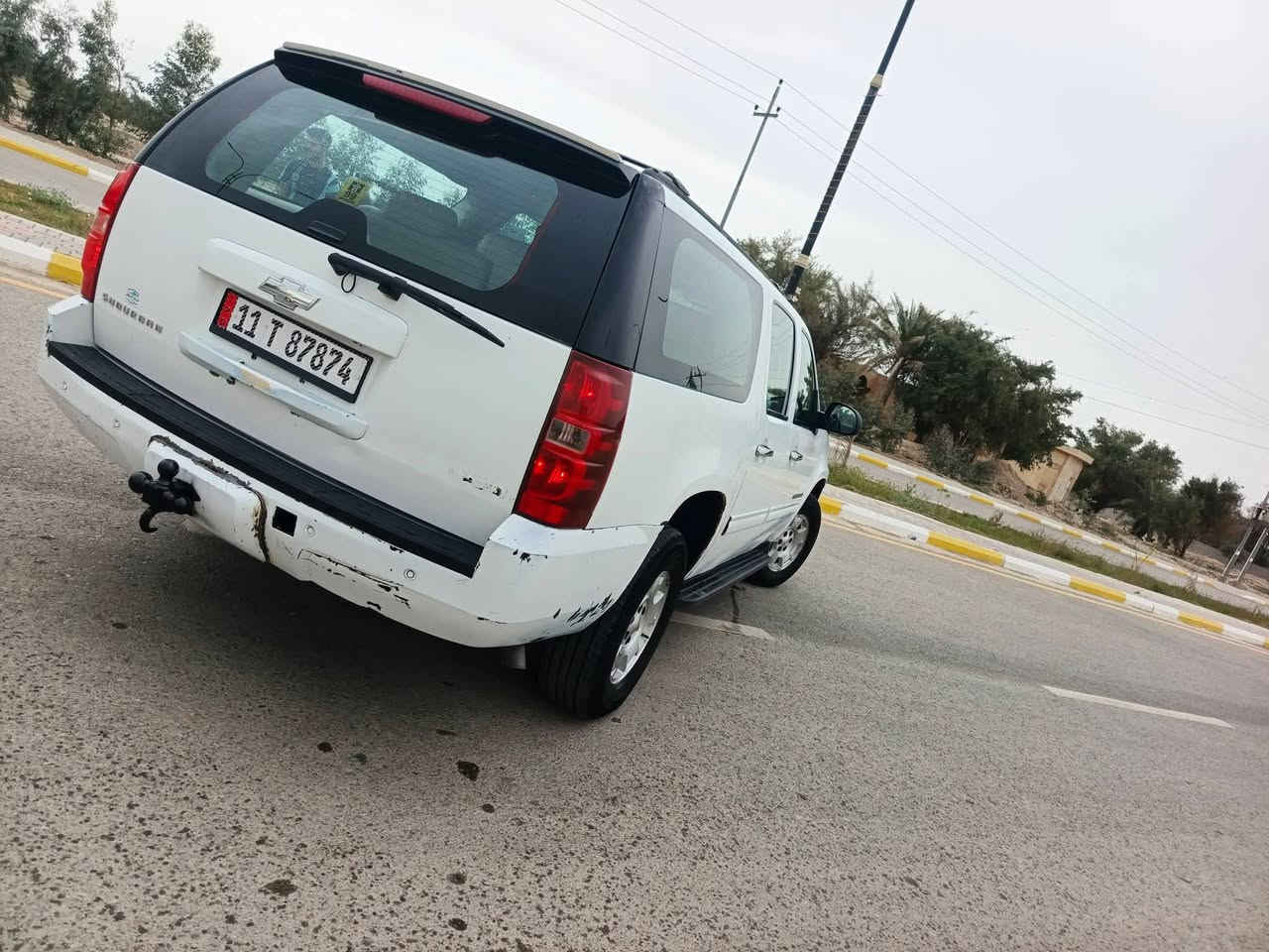 سلام عليكم 
شوفر ليت طويله أجره للبيع 
موديل 2010 خليجي كفاله عامه. 
السياره جاهزه بسمي  رقم بغداد هزه نهايه 30
السياره معروضه ب 125وبيه مجال 
مكان السياره واسط. بدره. 
اتصال ***********
