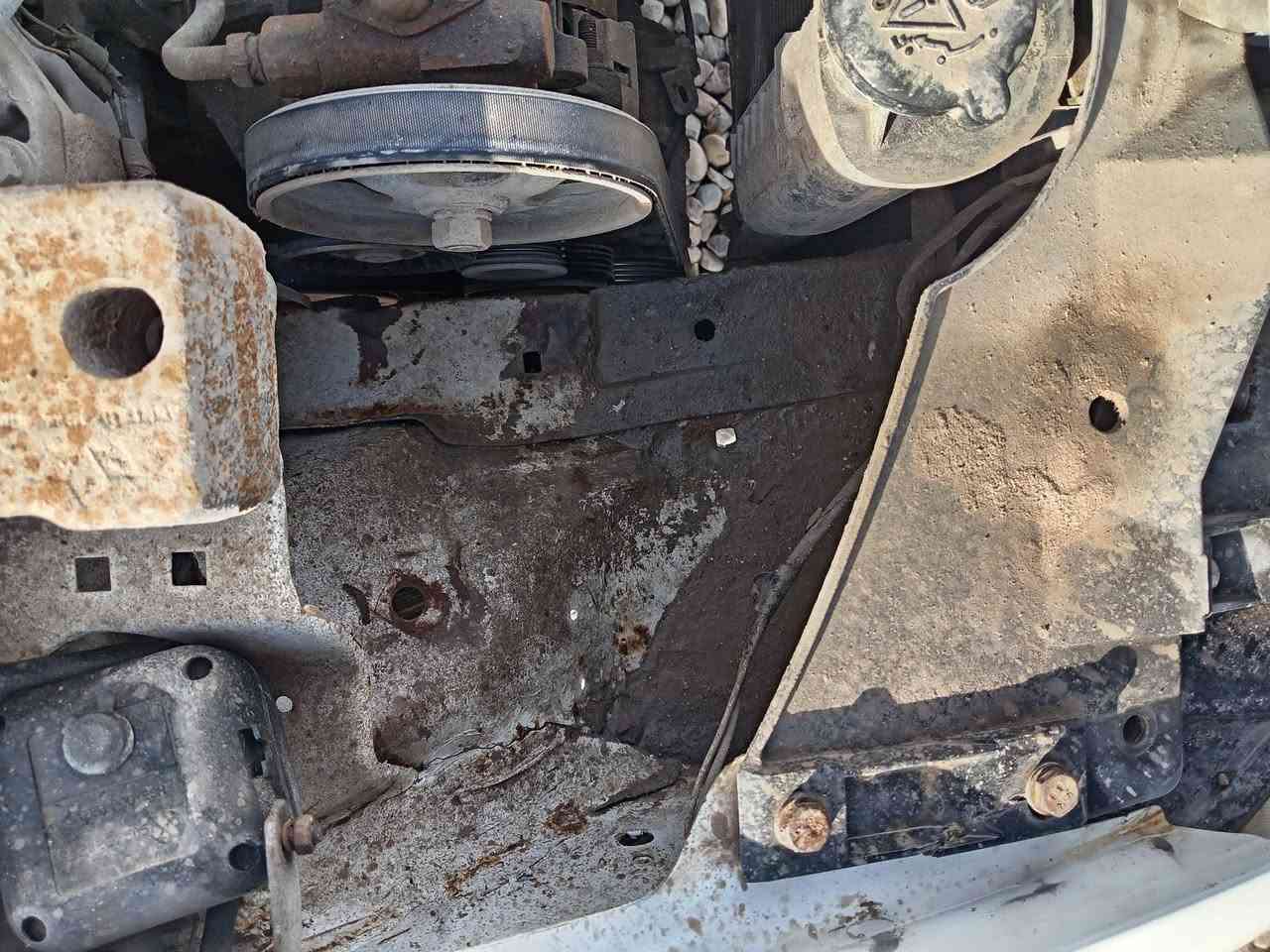 سمند 2010 مكينه بيها دخان تنقص حداديه جديده كير جديد كشر حلو بيها ظربه جهة العبري موضحه بصوره دواخل حلوه خياس ملقط ومصبوغ رقم مثنئ سنويه ماساقطه لشهر ١١ ب٢٠٢٦ مداور يريد راعيها غرامات ما عليها ولا ربع (***********) السعر 28 وبيها  مجال قليل كلش مكانها الديوانيه الحمزه الشرقي
