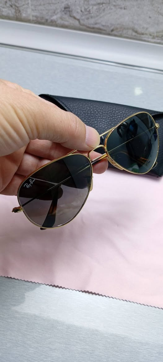 نظارة ماركة راي بان ايطالي ارجنال
قياس : 58 وسط

عدسات: زجاج سميك

فلتر: uv400 لحماية العين من أشعة الشمس 

قطعة نضيفة جدا

للاستفسار: واتس اب ***********
