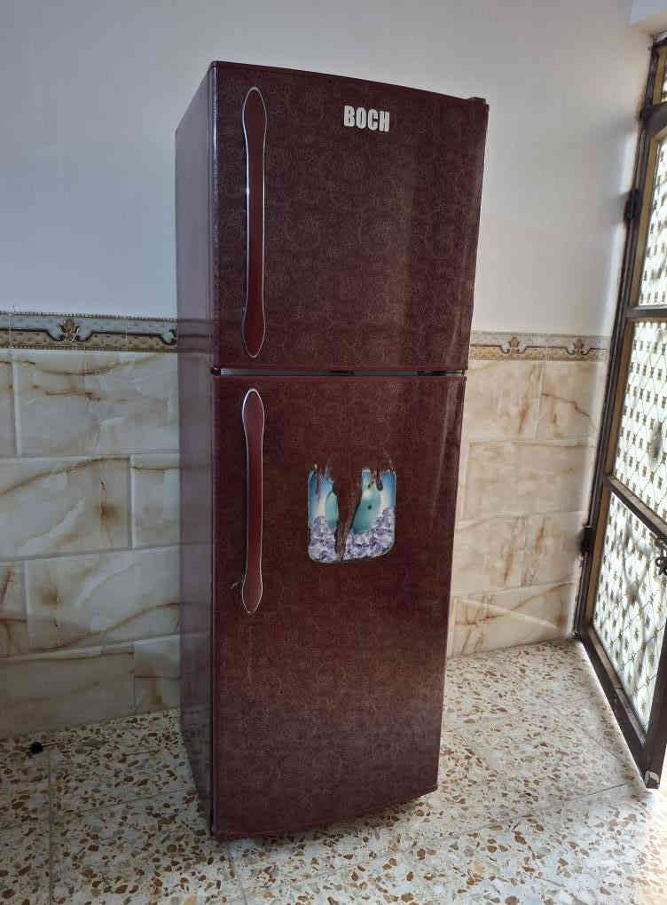 السلام عليكم أجهزة للبيع
ثلاجة حمرة ١٨ قدم ١٥٠ 

مجمدة ١٤ قدم ٩٠
مجمدة هونداي ١٠ قدم ١٣٠ 
غسالة  ٦٥ 
براد جوزي ٦٠##
أجهزة نضيفة للأمانة وتبريد ١٠٠ على ١٠٠ واطي ضمان  
عنوان الشعب ***********
