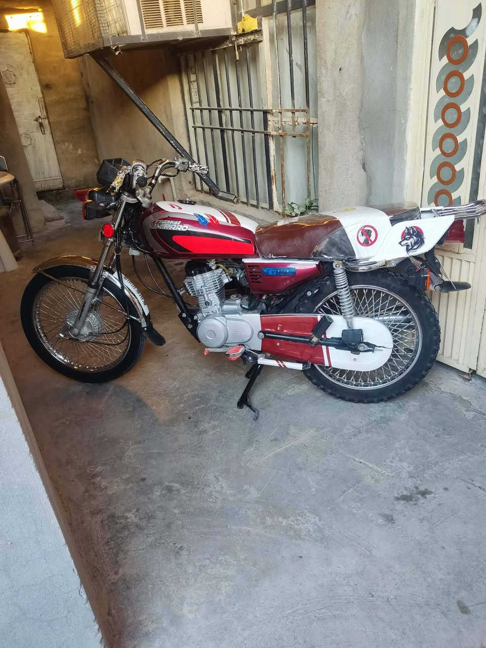 سلام عليكم دراجه للبيع موديل 2019 شرط الفحص محرك ما مفتوح كهربايات شغل تايرات جديد سعر 400بي مجال رقم التواصل ***********
