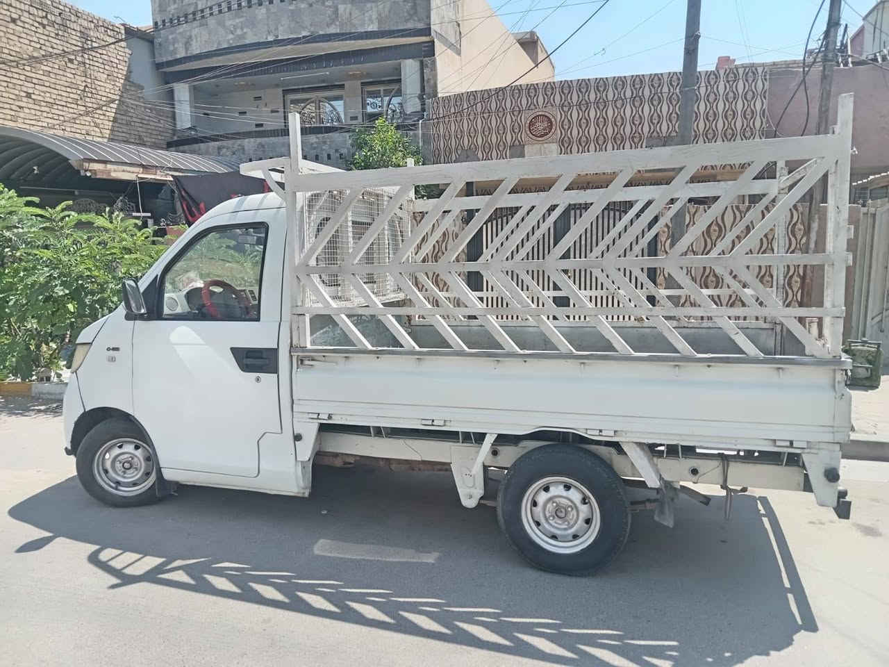 بيكب حمل شيري موديل ٢٠١١سنويه لغاية ٢٠٣٠ بسمي سيارة جاهزه من كل شي ماععده الكمبيرسر عاطل تخم تاير جديد السعر ٤٠ وبيه مجال عنواني بغداد حي العامل ت ***********
