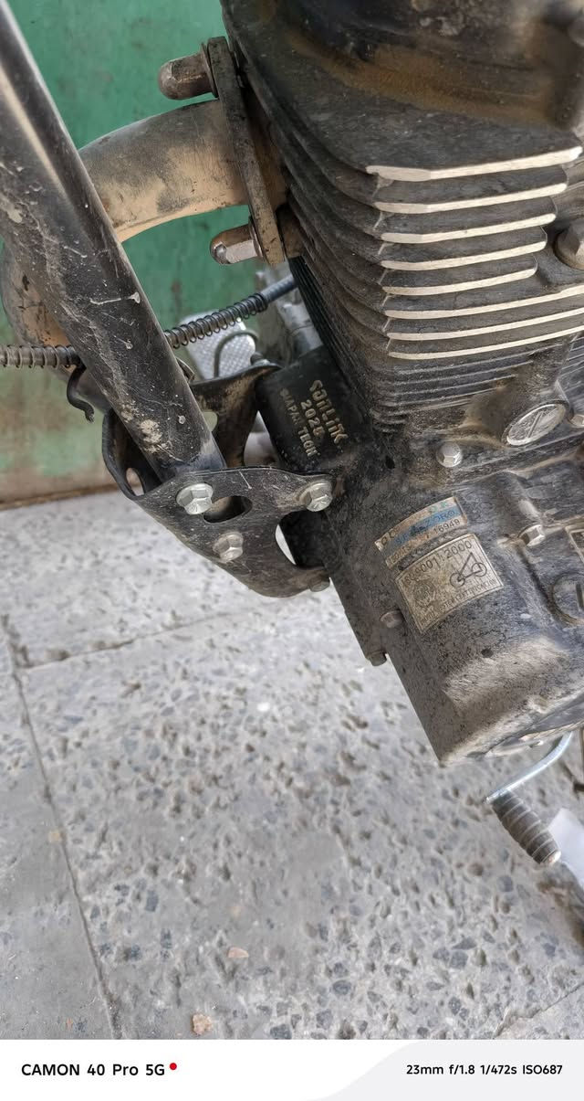 دراجه ايراني5كير  مبيها اي نقص  
محرك200 بصمة 2وسويج2
اوراق معرض مابيها كمرك
ب700 وبيها مجال قليل 
بغداد مدينة الصدر 
دراجه جديد عوزه غسل
***********
