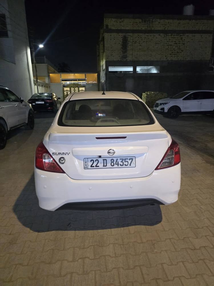 صني موديل ٢٣ سيارة ماشية ٣٨ الف سيارة نظيفة تخم تايرات جديد كفالة كير ومحرك و حدادية 
شاشة اندرويد تبريد و تدفئة
بيها رصعات بجهة العبري موضحة بالصور و مبدلة عرضانية فقط
سعر ١٢٠ وبيها مجال 
رقم :
*********** البصرة, العراق
