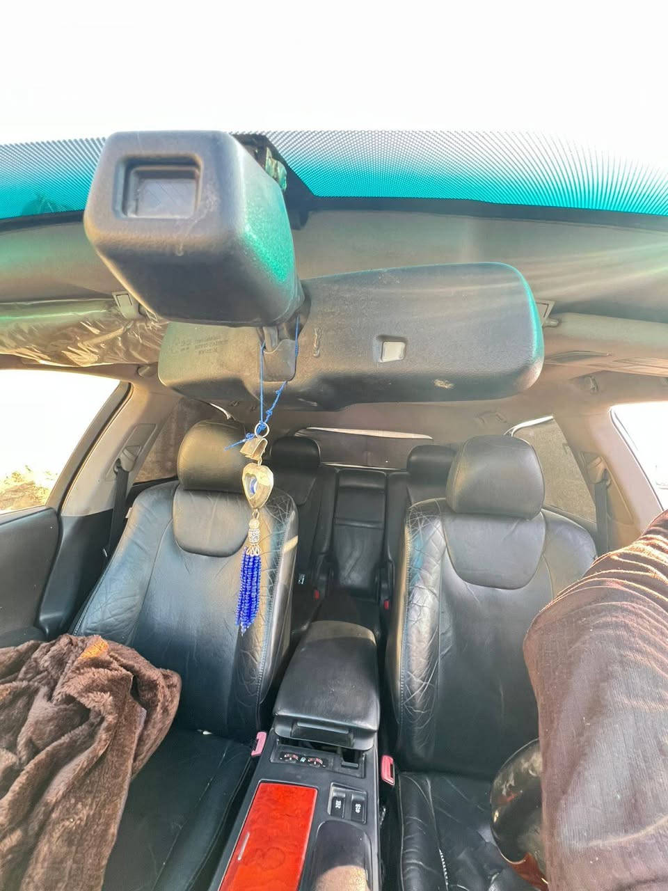 سلام عليكم سياره لكزس للبيع موديل ٢٠١٠ سياره جديده كلش وارد امريكي تبديل جاملغ وبيها مكانات صبغ للجماليه فقط تخم تاير حداديه جديده كهربائيات شغاله تبريد ثلج ❄️ سياره فول مواصفات السياره اخت الزيرو ماشيه١١٨ حقيقي
١.بصمه
٢.كشنات جلد
٣. كشنات كهربائيه
٤.سته سلندر
٥.تشغيل عن بعد
٦.جنطه كهربائيه
٧.تحكم ستيرن
_____________
هاي مواصفات السياره مواصفات حلوه  سياره نضيفه مال جناي سعر ١٣٠ وبيه مجال للشراي مكان ناصريه الغراف رقم شراي يتصل***********
