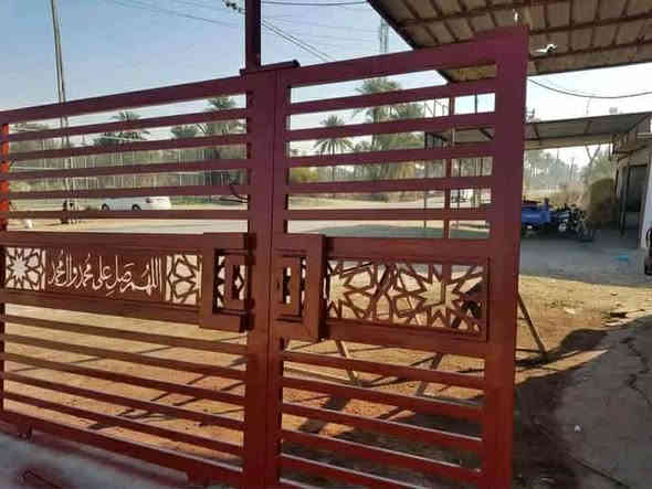 ورشه حداده بلال  بالاعمال الحداده تشمل جميع اصناف الحداده ومنها الابواب والشبابيك والسقايف الحديثه والقديمه ومنها كيا سبان  واضافه الى العمل منها الساندويتش البنل والكرفانات تشمل جميع الاعمال الحره  باداره بلال الحداد
***********
يوجد لدينا حداد متنقله في سامراء
