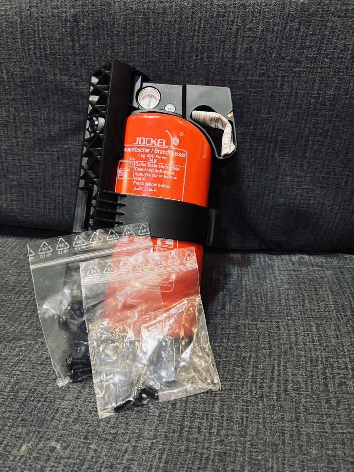 السلام عليكم طفايه وكاله Bmw 
البيع ١٢٥ وبيها مجال 
***********
