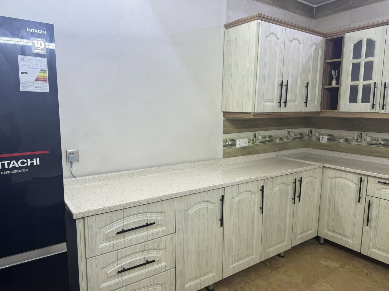 كاونتر وملحق HDF خشب
ابواب hdf خشب
ازارة والعكال خشب
والداخل المنيوم 
الكاونتر الارضي قياسة 3*2.5 متر
سطح الكاونتر مرمر
ملاحضة الطباخ والفرن مو من ضمن البيع
وبدون مغسلة بس كاونتر
السعر مليون ونص دينار عراقي
مع العلم كلفنة 4ملايين ونص
للتواصل والاستفسار 
***********
موجود واتس
